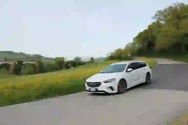 Opel Insignia GSi - Prova su strada - 9