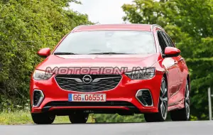 Opel Insignia GSi Sports Tourer - Foto spia 28-07-2017 - 12