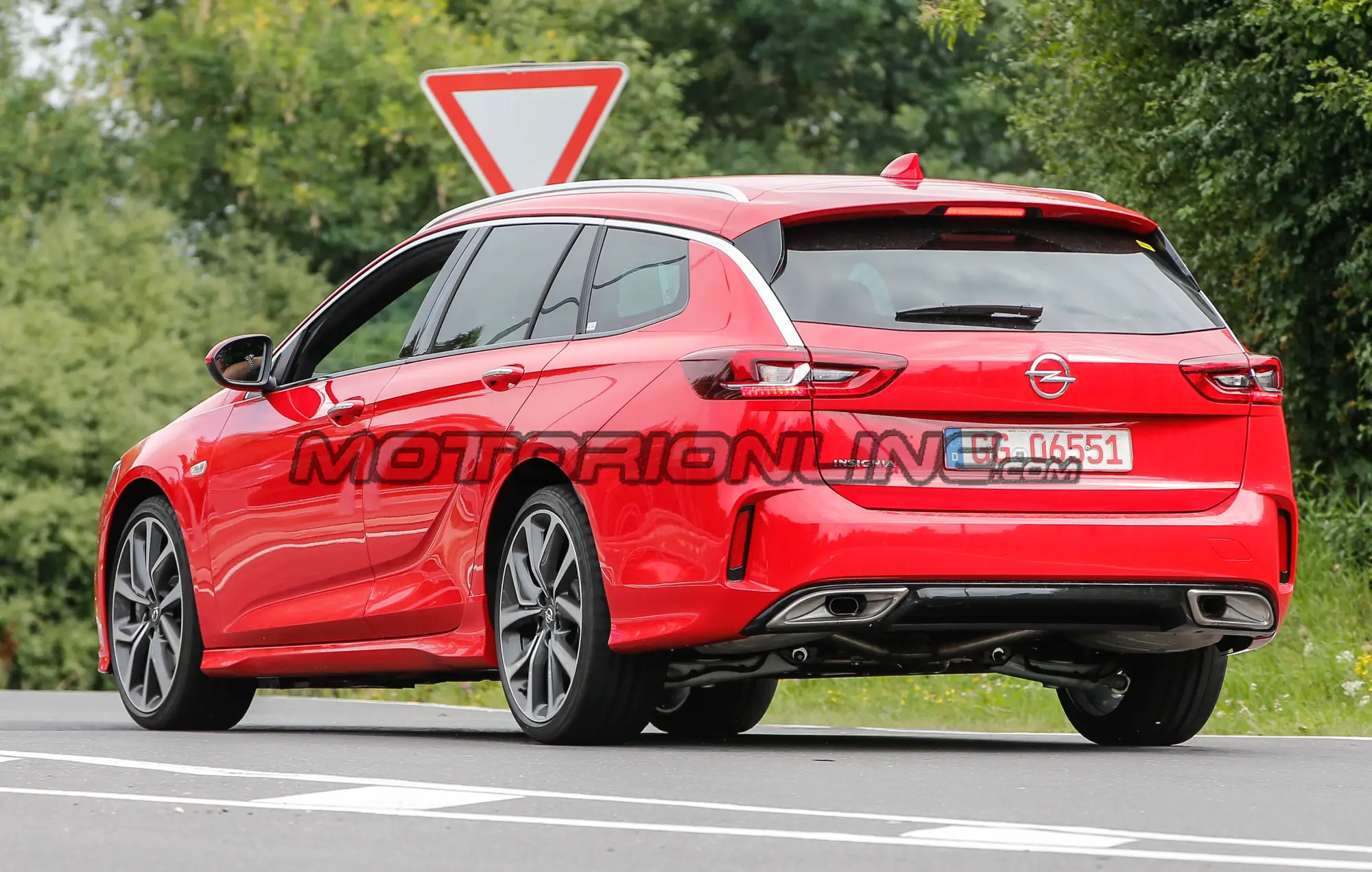 Opel Insignia GSi Sports Tourer - Foto spia 28-07-2017 - 18