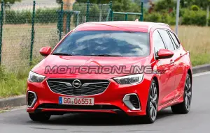 Opel Insignia GSi Sports Tourer - Foto spia 28-07-2017 - 1