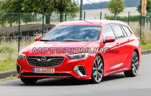 Opel Insignia GSi Sports Tourer - Foto spia 28-07-2017 - 2