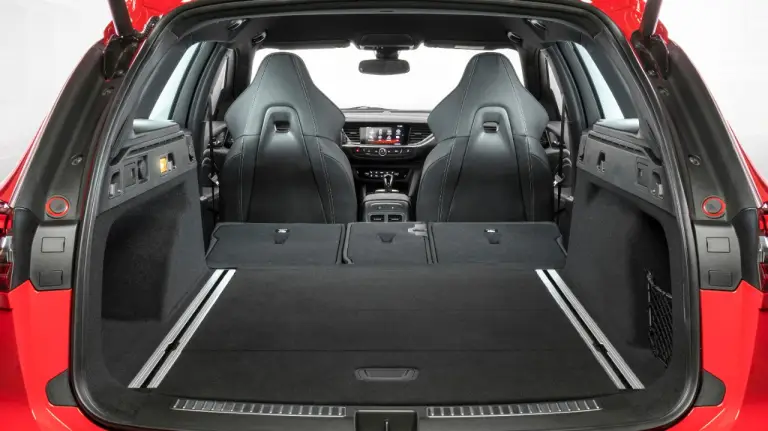 Opel Insignia GSi Sports Tourer - 6