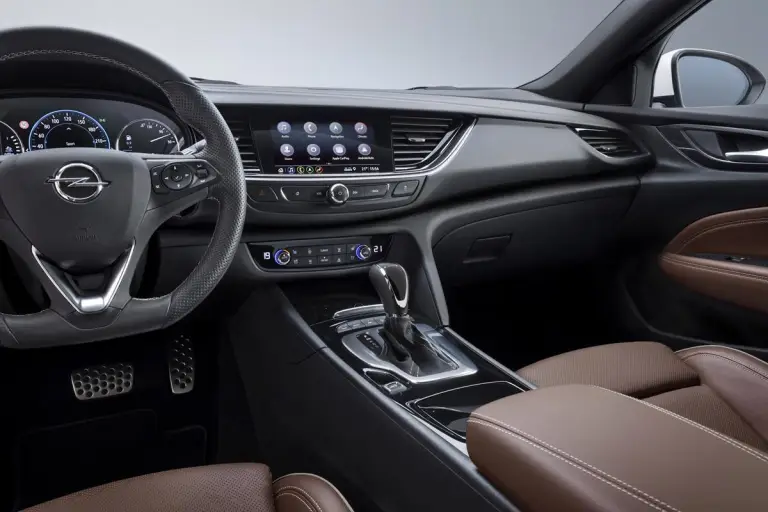 Opel Insignia - Infotainment - 11