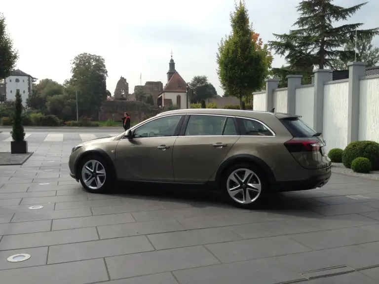 Opel Insignia MY 2013 - Primo contatto - 1