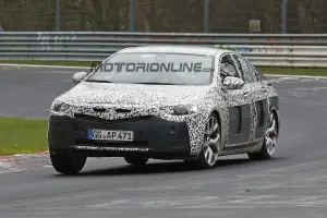 Opel Insignia MY 2017 - Foto spia 26-04-2016