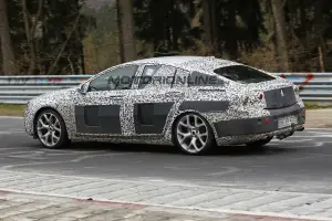 Opel Insignia MY 2017 - Foto spia 26-04-2016