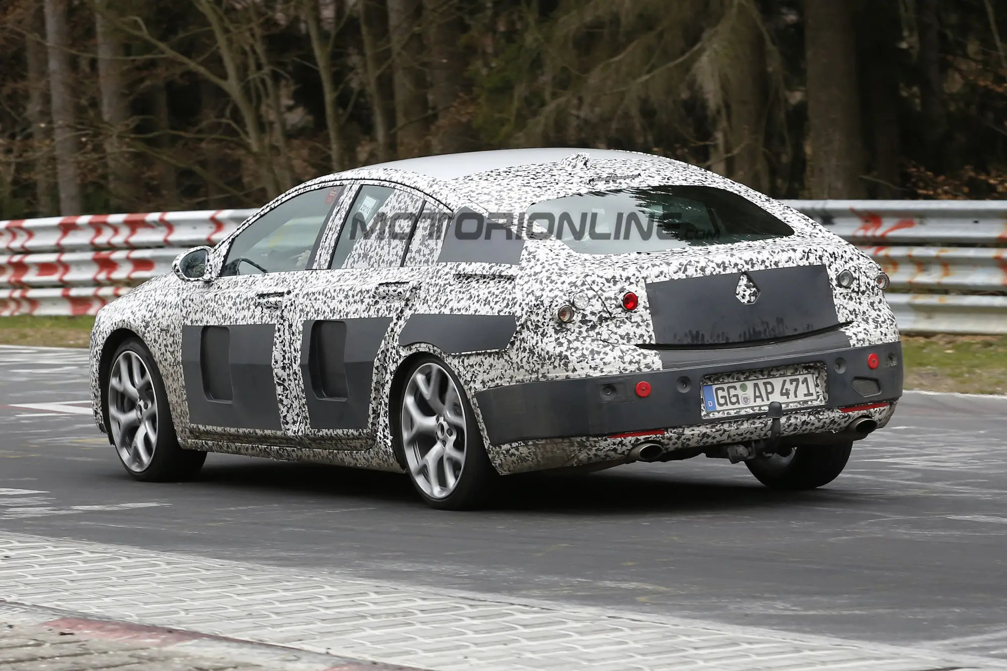 Opel Insignia MY 2017 - Foto spia 26-04-2016 - 7