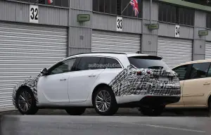 Opel Insignia restyling foto spia aprile 2012