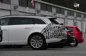 Opel Insignia restyling foto spia aprile 2012