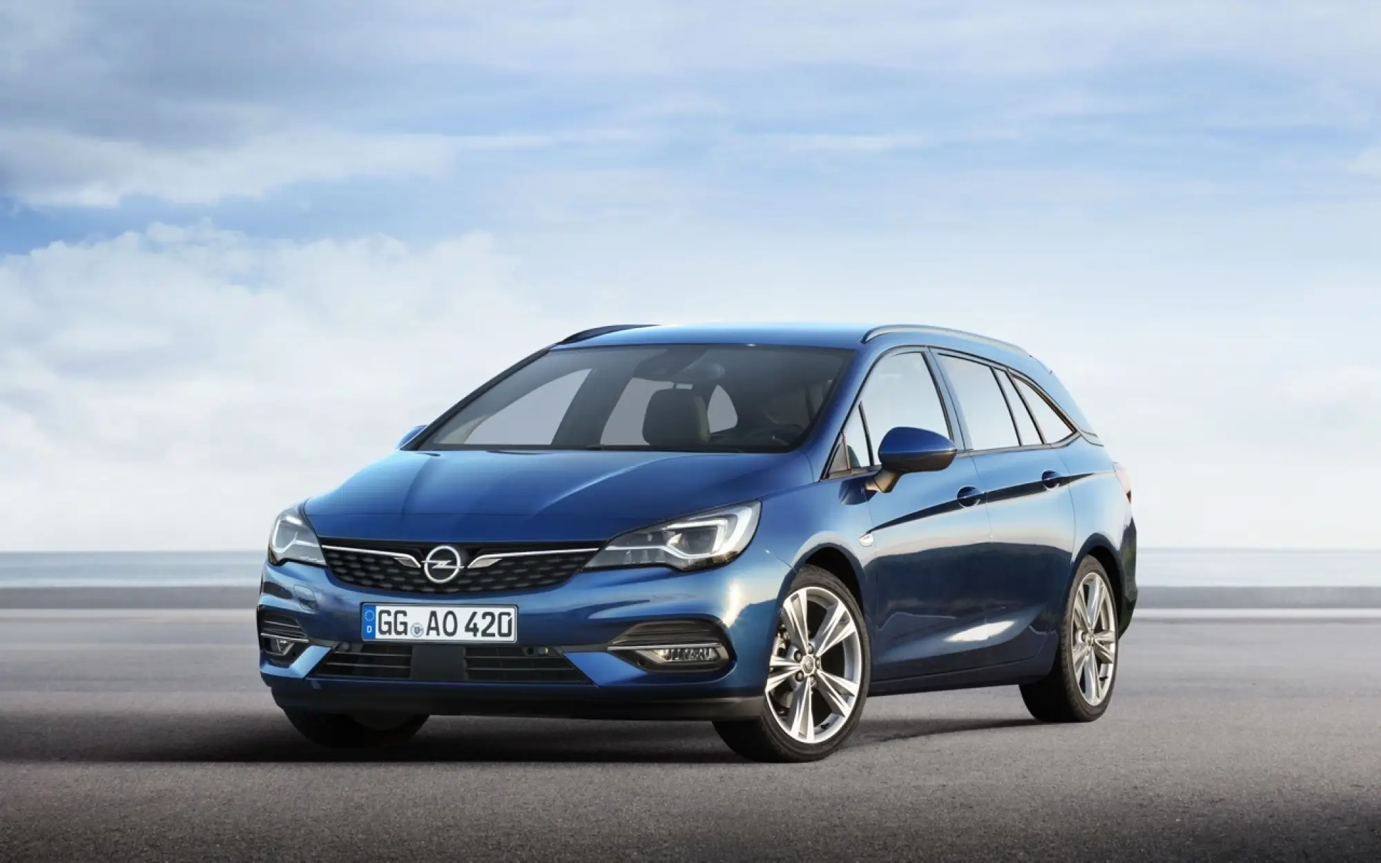 Opel Insignia Sports Tourer e Opel Astra Sports Tourer - 12