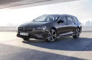 Opel Insignia Sports Tourer e Opel Astra Sports Tourer