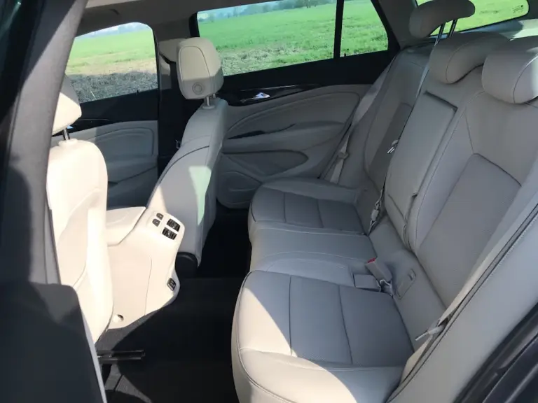 Opel Insignia Sports Tourer: prova su strada - 14