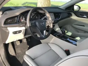 Opel Insignia Sports Tourer: prova su strada - 15