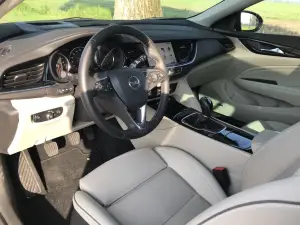 Opel Insignia Sports Tourer: prova su strada - 17