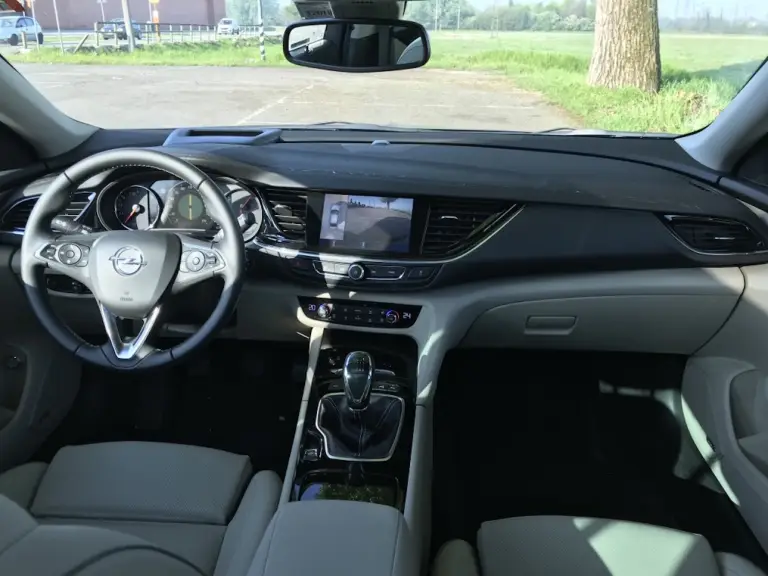Opel Insignia Sports Tourer: prova su strada - 24