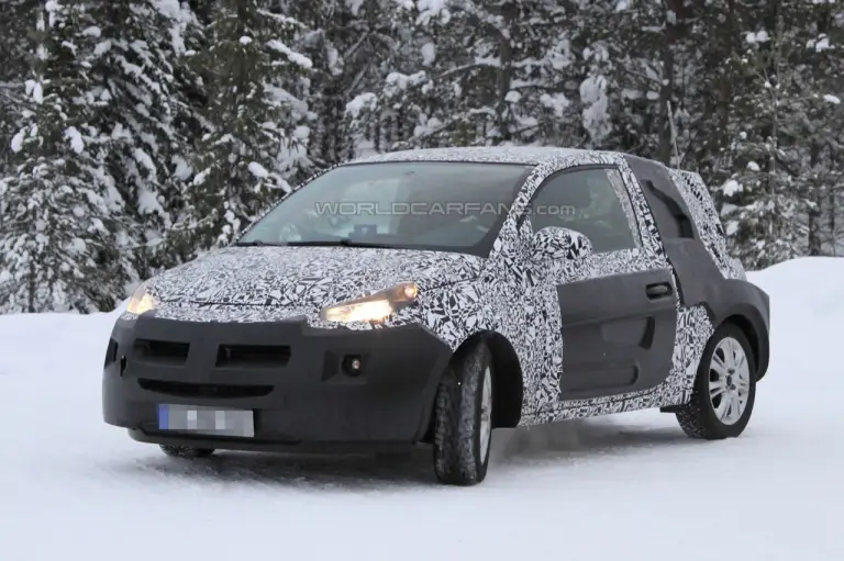 Opel Junior - Foto spia 19-01-2012 - 2
