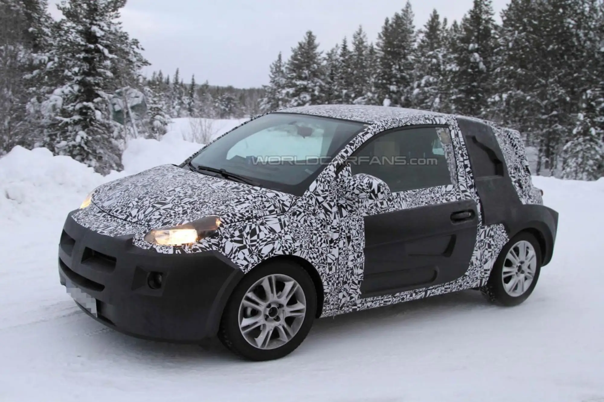 Opel Junior - Foto spia 19-01-2012 - 4