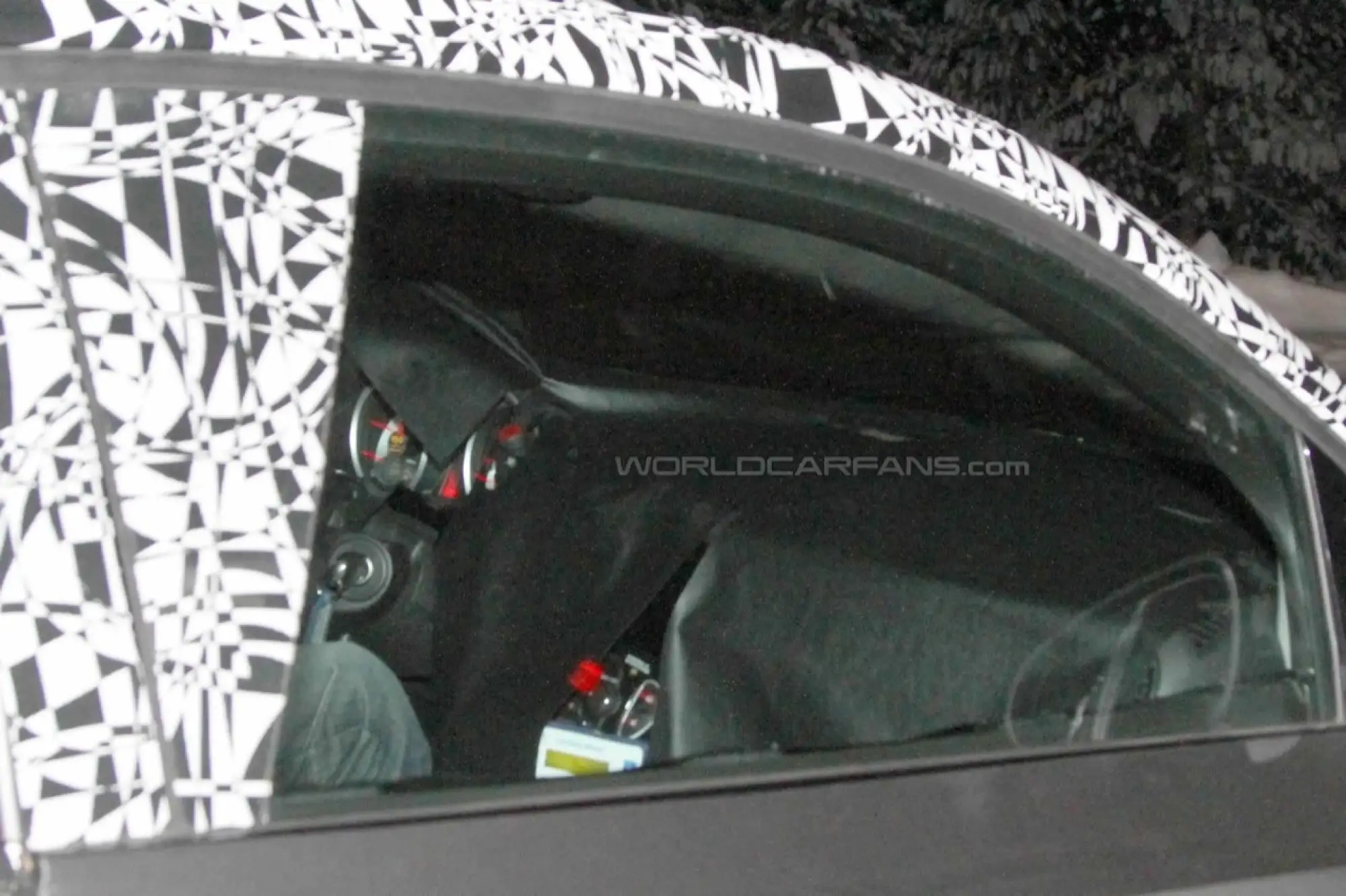 Opel Junior - Foto spia 19-01-2012 - 8