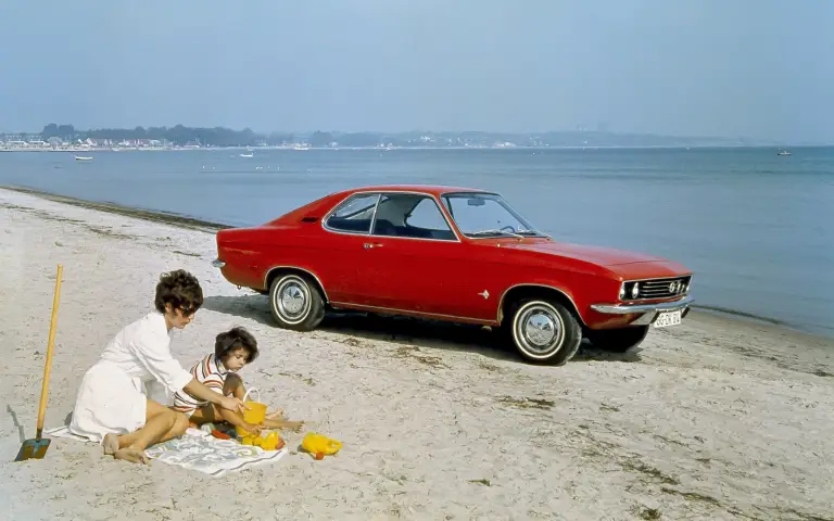 Opel Manta anniversario 50 anni - 2