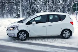 Opel Meriva facelift 2014 - Foto spia 16-02-2013 - 4