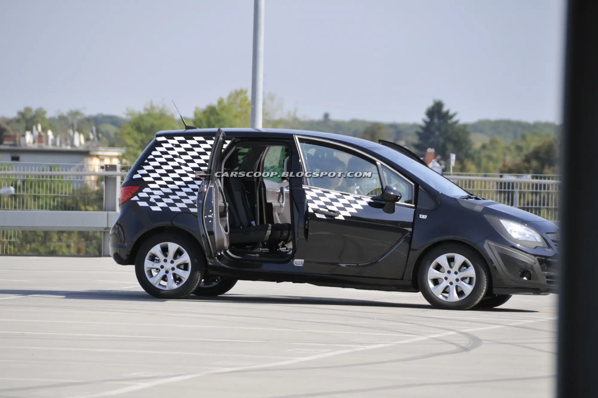 Opel Meriva: nuove foto spia - 5