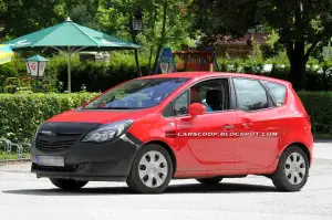 Opel Meriva restyling 2013 foto spia giugno 2012