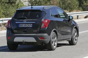 Opel Mokka Facelift - foto spia (settembre 2015) - 7