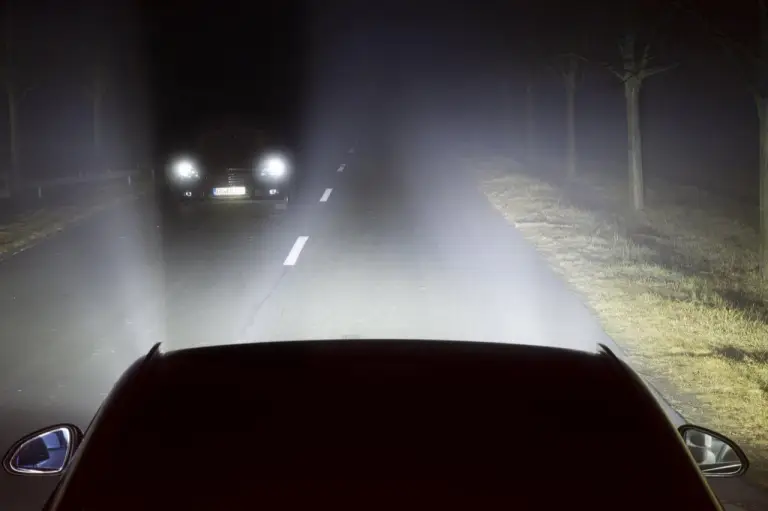 Opel - nuova tecnologia adaptive headlights - 3
