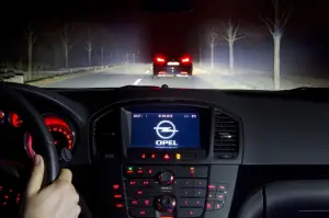 Opel - nuova tecnologia adaptive headlights