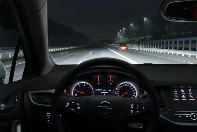 Opel - Tecnologie di illuminazione - 11