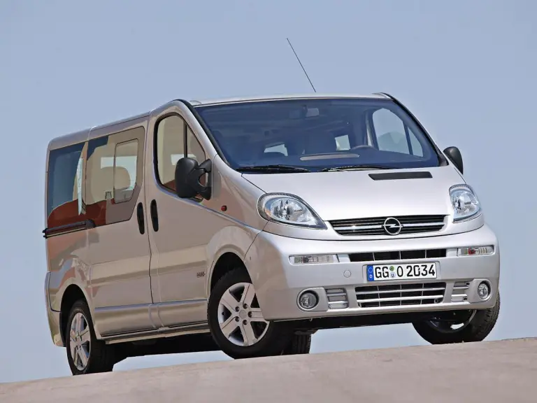 Opel Vivaro compie 20 anni - 2