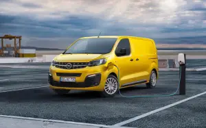 Opel Vivaro compie 20 anni