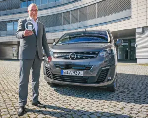 Opel Vivaro-e - Van of the year 2021 - 3