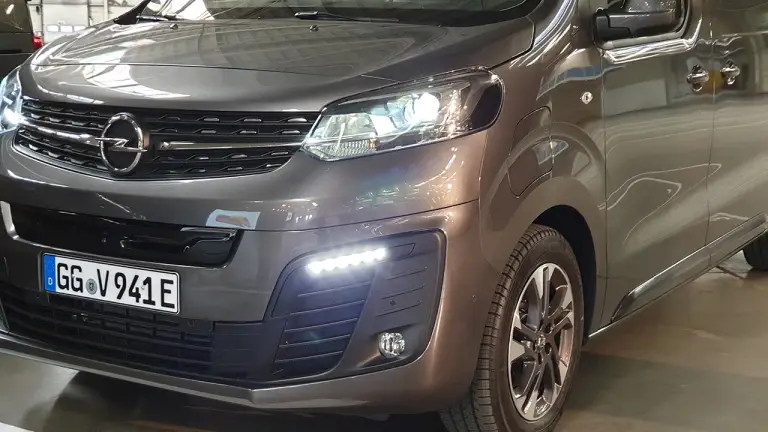Opel Vivaro-e / Zafira-e Life 2020 - 11