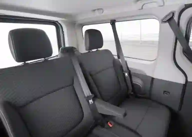 Opel Vivaro - 2