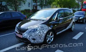 Opel Zafira 2012 foto spia - 2