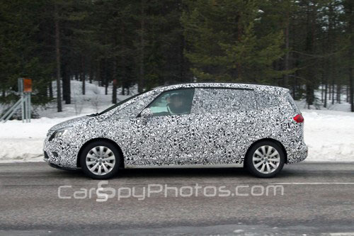 Opel Zafira 2012 spy