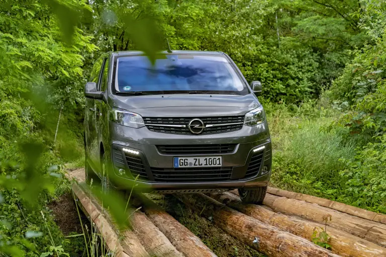 Opel Zafira Life 2019 - Prova su strada - 42