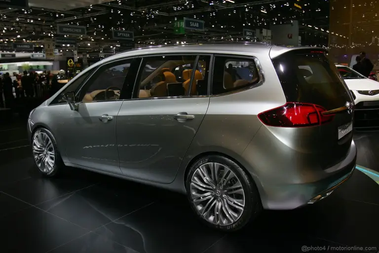 Opel Zafira Tourer Concept Car Ginevra 2011 - 6