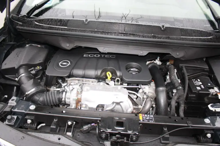 Opel Zafira Tourer: prova su strada - 12
