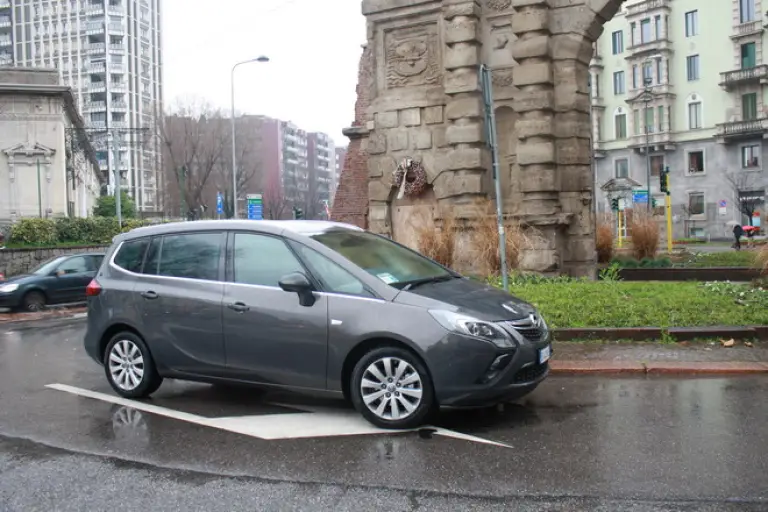 Opel Zafira Tourer: prova su strada - 28