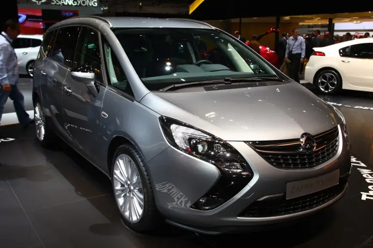 Opel Zafira Tourer - Salone di Francoforte 2011 - 1