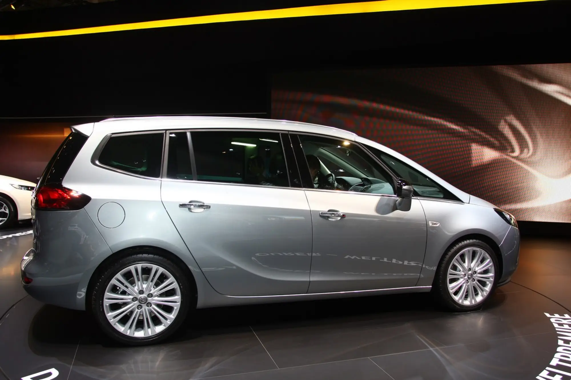 Opel Zafira Tourer - Salone di Francoforte 2011 - 6