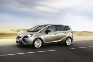 Opel Zafira Tourer - 2