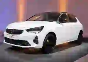 Opel corsa 2019 anteprima - 1