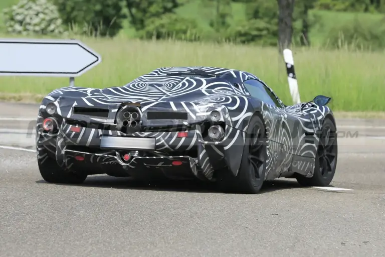 Pagani C10 - Foto Spia 24-05-2022 - 11