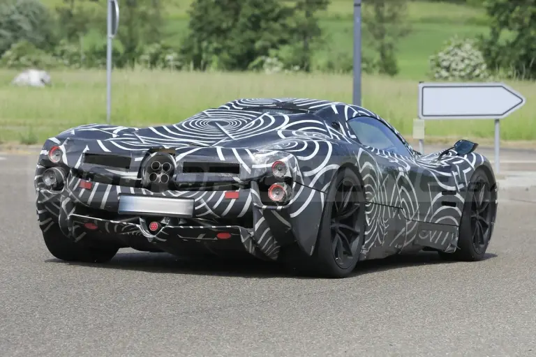 Pagani C10 - Foto Spia 24-05-2022 - 7