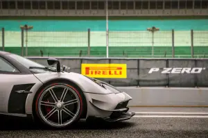 Pagani Huayra BC con gomme Pirelli P Zero al Circuito di Estoril