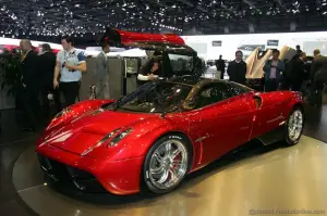 Pagani Huayra Ginevra 2011 - 2