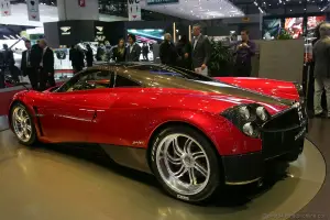 Pagani Huayra Ginevra 2011 - 17